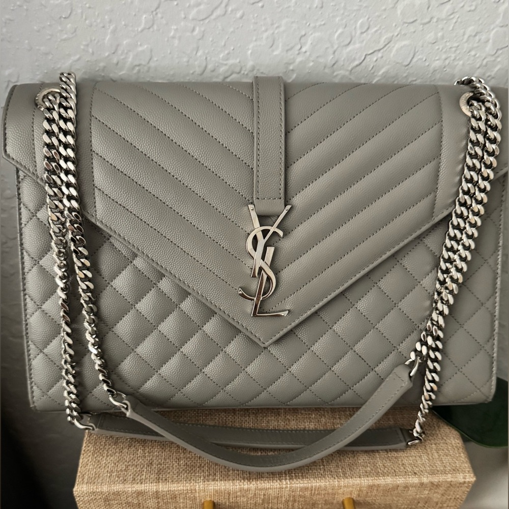 Yves Saint Laurent Silver GRAIN DE POUDRE Quilted ENVELOPE BAG LARGE BARELY WORN
